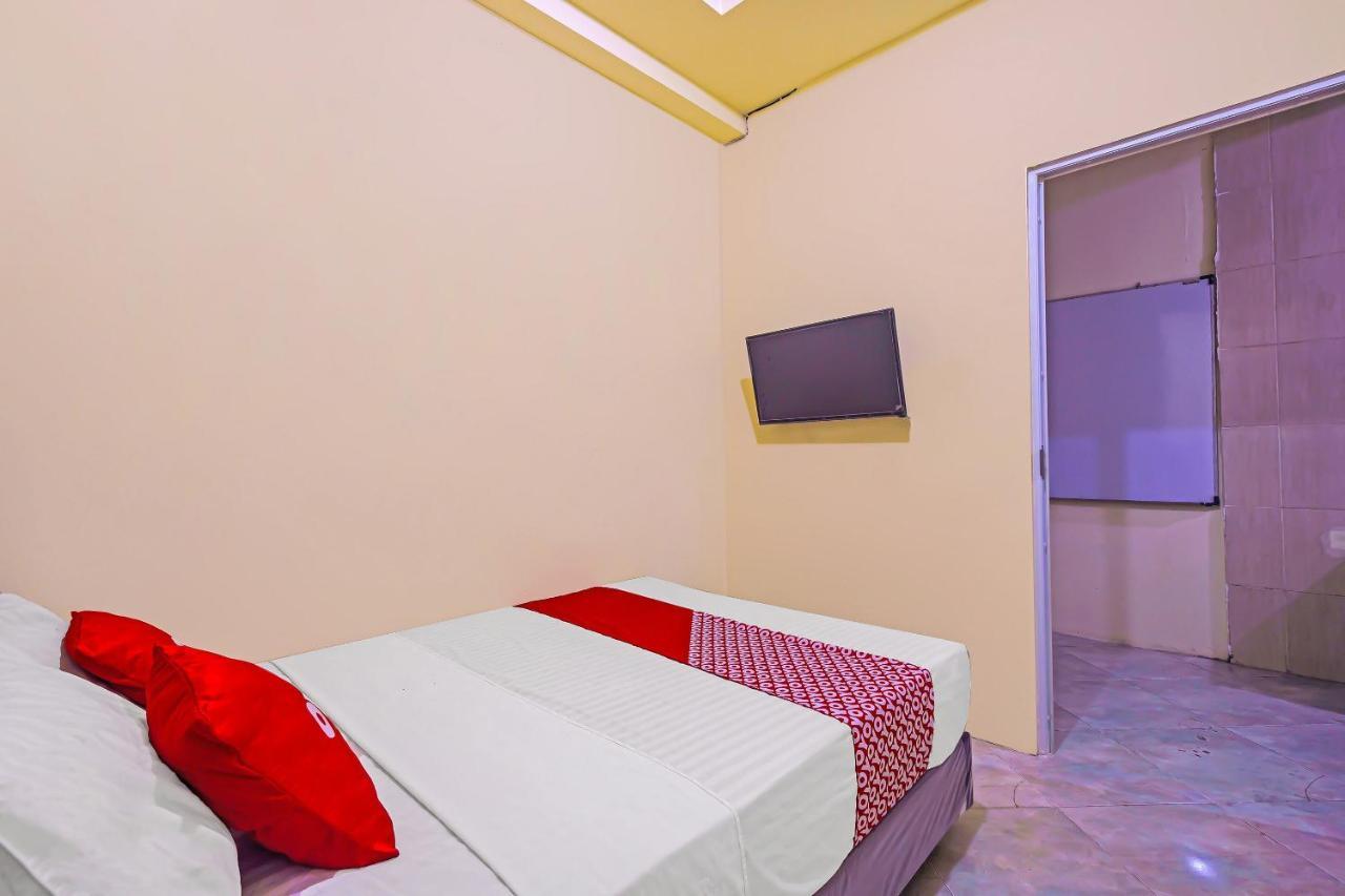 Hotel Oyo 92687 Alnindo Makaliwe à Jakarta Extérieur photo